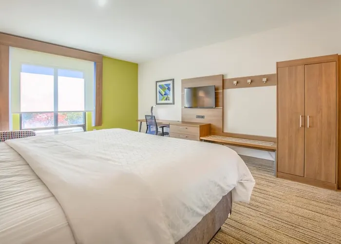 Resort Express & By Ihg