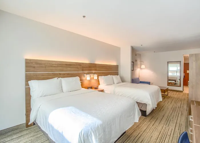 Express & By Ihg Resort 3*
