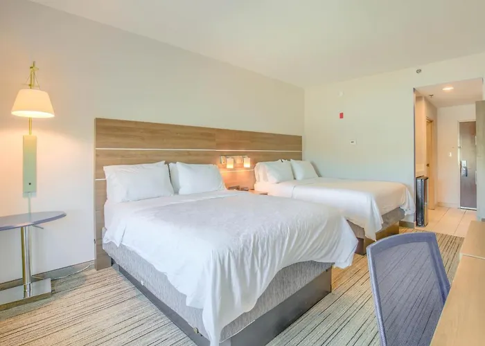 Resort Express & By Ihg 3*