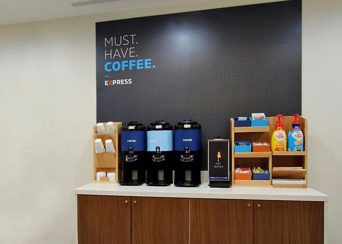 Resort Express & By Ihg 3*