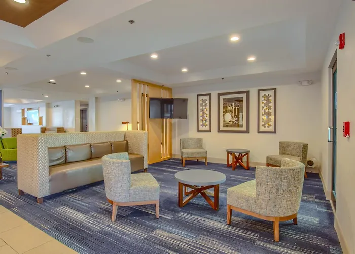 Express & By Ihg Resort 3*