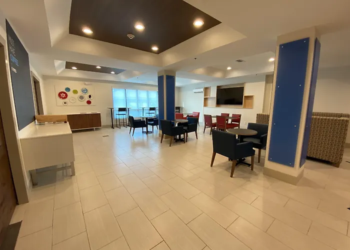 Resort Express & By Ihg Gulf Shores