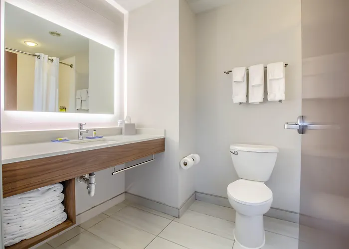 Resort Express & By Ihg 3*