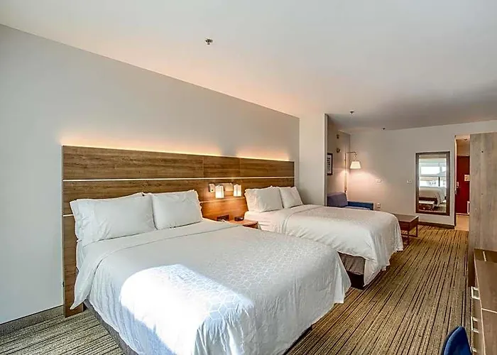 Express & By Ihg Resort 3*