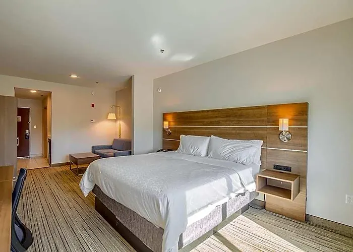 Express & By Ihg Gulf Shores